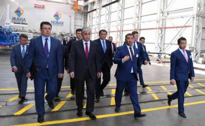 总统视察阿特劳吉格尔石油业务公司