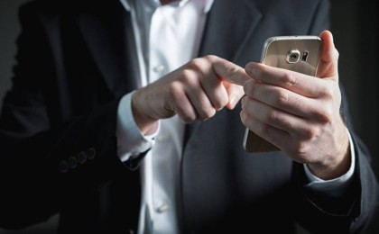 даулы жазбадан кейін шенеунік қызметінен кетті