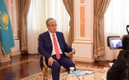 托卡耶夫总统接受美国彭博新闻社专访