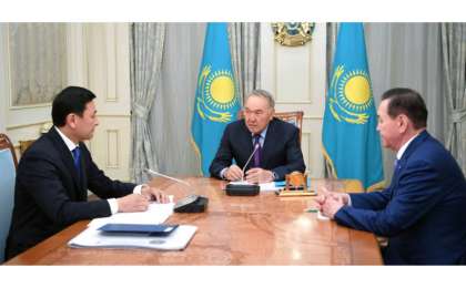 纳扎尔巴耶夫接见首都新任市长