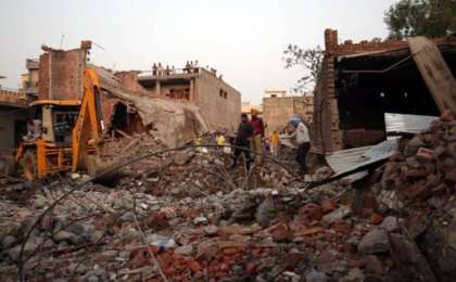 印度一烟花厂发生爆炸已致23人死亡