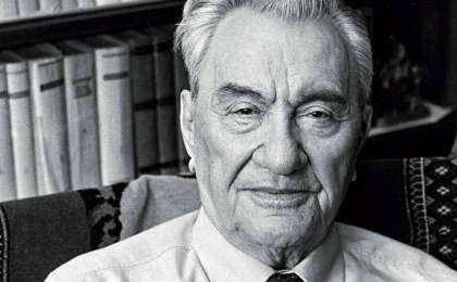 “Қазақстанда 100-ден аса ұлт тұрады” деген жалған ұранды Қонаев ойлап тапты — қазақ қаламгері