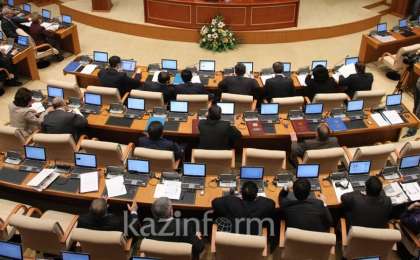 议会今年可能将延期进入休会期