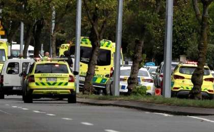 新西兰一载有中国游客巴士翻车6人遇难