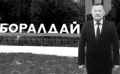 Алматы облысында 20 жыл әкім болған шенеунік асылып өлді