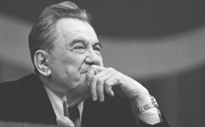 Сүлейменов: Қонаев Қазақстанның атын шығарып жүргендердің барлығын қорғады – басшы осындай болуы керек