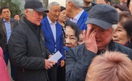 Бердібек Сапарбаев Жамбыл облысы тұрғындарымен қоштасу кезінде жылап жіберді