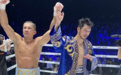 Геннадий Головкин Риота Муратаға шапан тарту етті