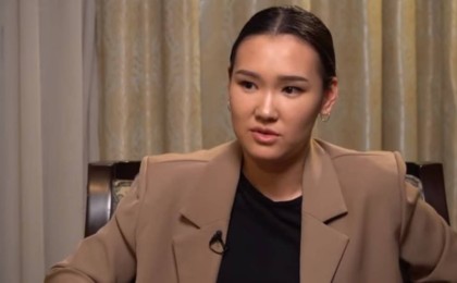 "Күйеуіммен ажырассам ба деп ойладым": Блогер Сабира кәсібі, отбасы мен табысы жайлы айтты