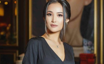 Мөлдір Әуелбекова қыздарын сататын болды