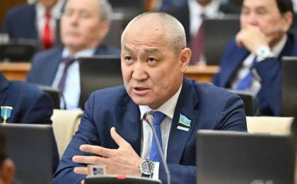 Жұмысшы мамандықтардың мәртебесін көтеру керек - Еділ Жаңбыршин