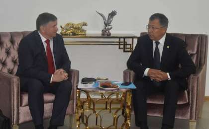 民族和睦大会副主席会见摩尔多瓦驻哈大使