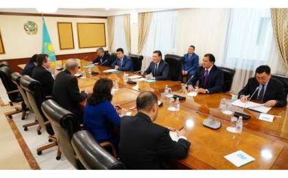 政府总理会见雪佛龙股份有限公司董事会主席