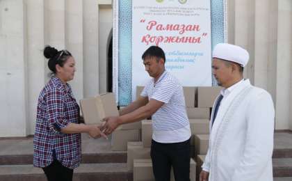 ШЫМКЕНТ: 550 отбасыға қайырымдылық көмек берілді