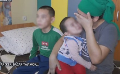 Қызылордалық келіншекті күйеуі басын жарып, алты баламен үйден қуып шыққан (видео)