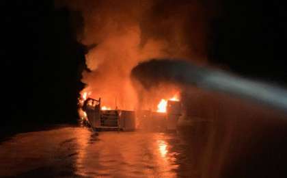 美国加州南部游船失火事故已致8人死亡