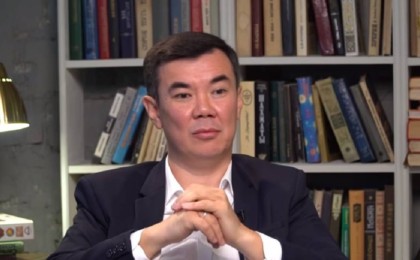 Нұрлан Қоянбаев: Ақшам болмай, жанармай құюға 500 теңге бердім, кассир қыз өз қалтасынан құйып берді