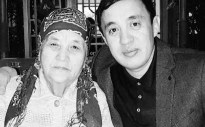 Айтыскер ақын Серікзат Дүйсенғазының анасы өмірден өтті