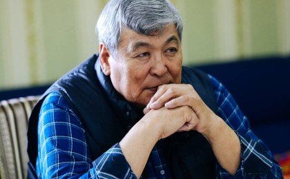 Тоқтар Әубәкіров: «Назарбаев лентасын қиған зауыттар, ол кері бұрылып кеткен соң жабылып қалады»