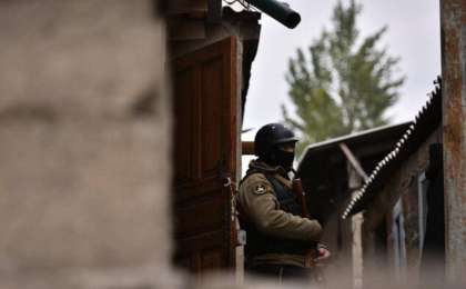 Ауыл жабылып, арнайы операция жүруде. Бішкек маңында ірі атыс орын алды