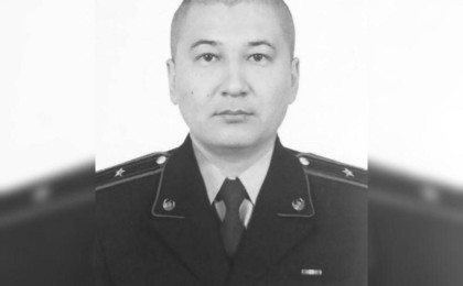 Көлікте жалғыз болған: БҚО-да полиция қызметкері көз жұмды