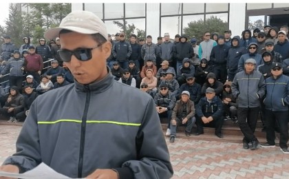 "Кінәлілер жазалануын талап етеміз": Жаңаөзен жұмыссыздары Тоқаевқа үндеу жолдады
