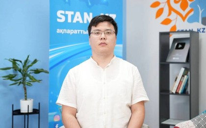 "Хиджаб – қыздарды сексуализациялау": Діни киімге қарсы петиция авторы қыздардың орамал жамылуына не үшін қарсы екенін айтты