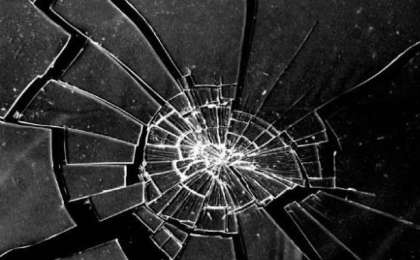 Зейнеткер аурухананың төртінші қабатынан құлап, көз жұмды