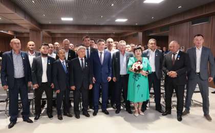 Премьер-Министр Мемлекет басшысының атынан Ұлытау облысының кеншілеріне марапаттар табыс етті