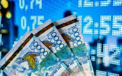 Қазақстанда алдағы үш айда девальвация және дефолт болуы мүмкін бе?