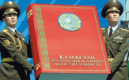 Президент Конституцияға өзгерістер енгізу жөніндегі жұмыс тобын құрды