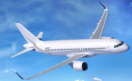 Алматыдағы дауылдан ұшақ айналып кетті