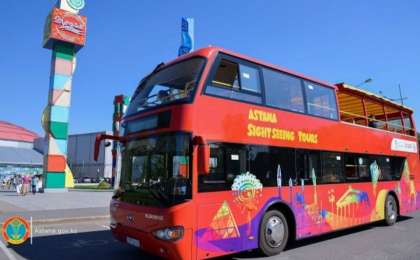 节日期间游客可免费搭乘共色巴士进行观光