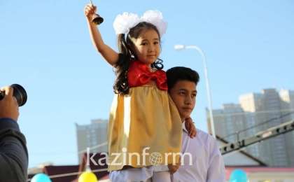 今日全国各地陆续敲响“第一声上课铃”