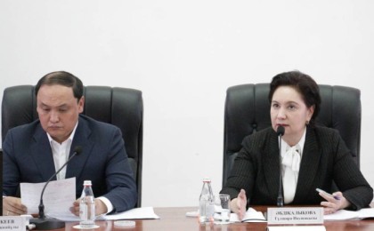 Сыр өңіріне келген ауыл шаруашылығы министрі шаруалармен кездесіп, егіннің жайын талқылады