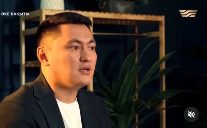 "Германия, Түркия дәрігерлері жауапкершілік алмады": Дәулет Мұқаев марқұм анасын не үшін шетелге апара алмағанын түсіндірді