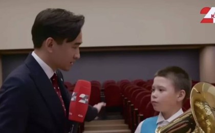 «Алдымен су беріңдерші». Тоқаевқа өтініш айтқан баланың арманы орындалды (ВИДЕО)