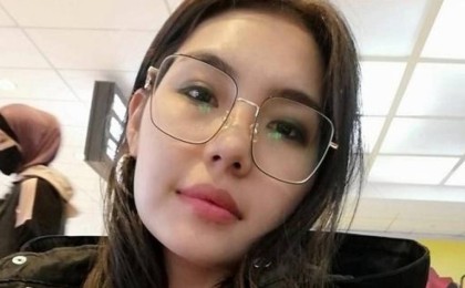 «Ұлымды бір көруге зар болдым»: Бұрынғы күйеуі балаларын тартып алған әйел жанайқайын айтты