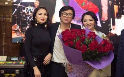 "Келіні мен енесі ұрысып қалған-ау": Гүлзира Айдарбекова Жұлдыздың туған күніне неге келмеді?