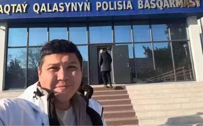 Антикормен соттасқан блогер Сәрсенбаев жеңіп шықты 