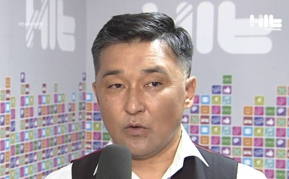 "Не істеп отырсың?". Сақатов қазақ тілін білмейтін депутаттарды есекке теңеді