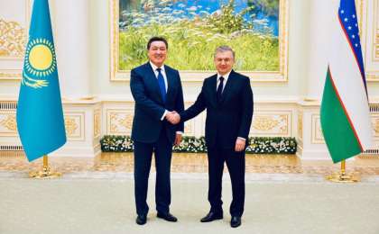 政府总理马明会见乌兹别克斯坦总统米尔季约耶夫