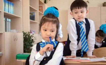 1 қыркүйекте балалар мектепке бара ала ма: Министрлік жауап берді