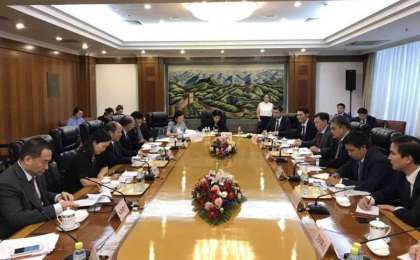 哈萨克斯坦副外长阔谢尔巴耶夫率团访问中国