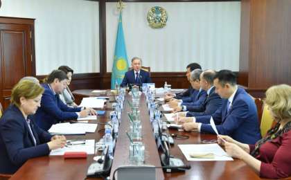 尼格马图林主持召开下院主席团会议