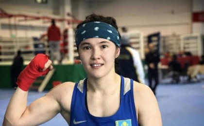 Назым Қызайбайды жылатқан журналист сынға қалды