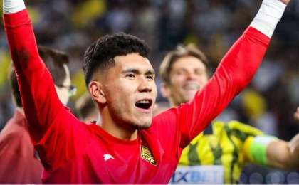 “Қайраттың” қақпашысы Темірлан Анарбековке темір тұлпар тарту етілді