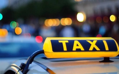 Алматыда такси жүргізушісі шетелдік азаматты қонақүйге 45 мың теңгеге апарған