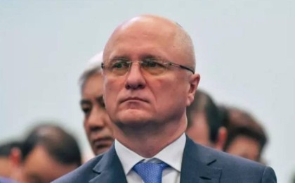 "Роман Васильевич, мені естіп тұрсыз ба?"- Тоқаев Склярға ескерту жасады