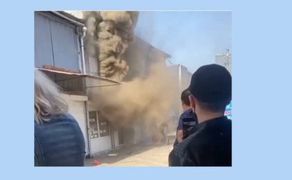 Алматыда «Барахолка» өртеніп жатыр (видео)